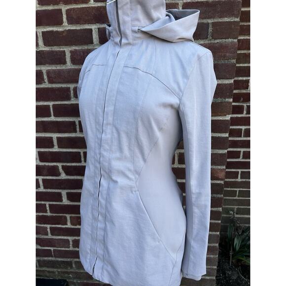 LULULEMON Women's Light Grey Jacket Hood Casual Gym Sz 6 - Picture 1 of 8
